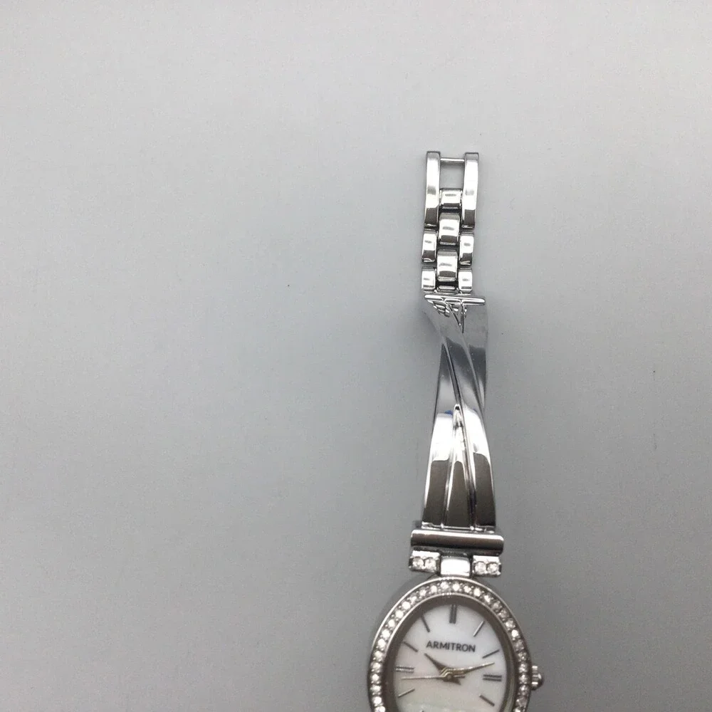 Armitron Womens Watch 21mm White Oval Dial Silver Tone Crystals New Battery 7.5